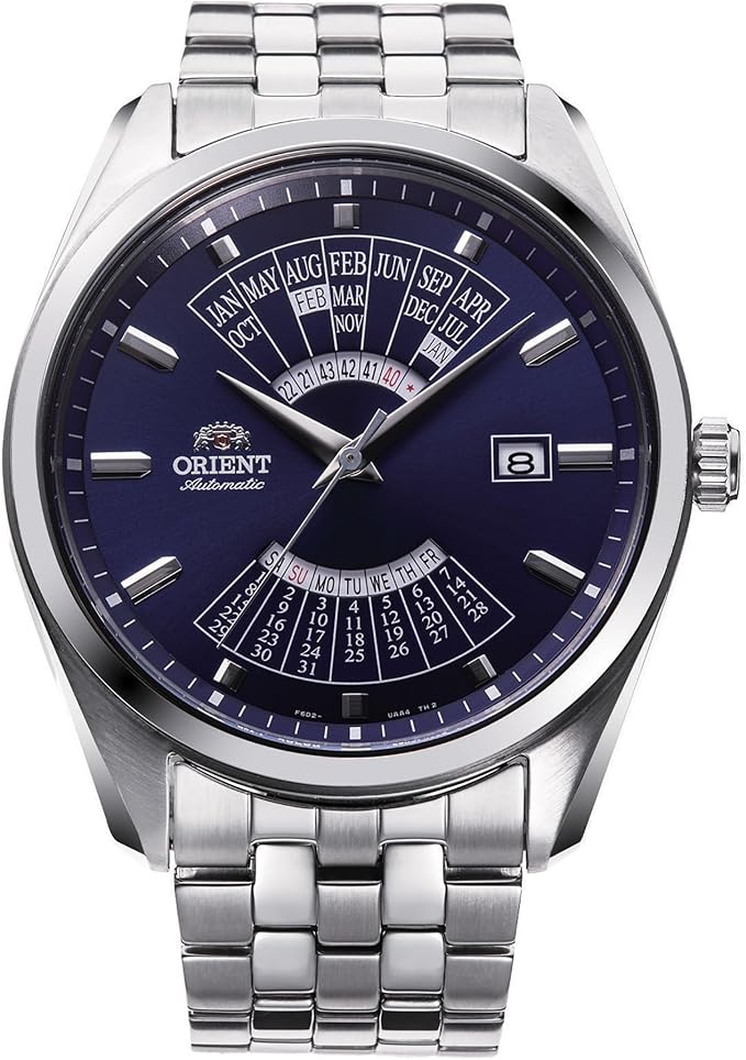 L'Orient Multi Year Calendar RA-BA0003L30B orologio automatico uomo ha un quadrante blu con contatori del calendario pluriennale, indici e lancette argentati e un bracciale in acciaio inossidabile.