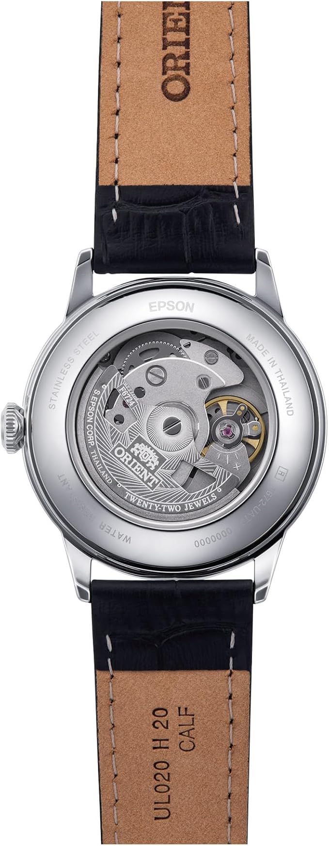 Il retro dell'Orient Bambino Automatico RA-AC0M02B30B, elegante orologio uomo di Orient, mostra il suo movimento meccanico attraverso una cassa trasparente. Il cinturino in pelle di vitello e la cassa in acciaio inossidabile sono contrassegnati dalla scritta MADE IN THAILAND.