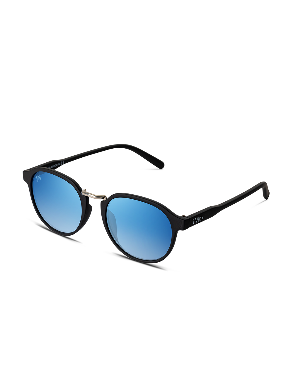 I TWIG Concept Milano Occhiali da Sole Bloom sono caratterizzati da una montatura nera, lenti tonde blu specchiate e ponte argentato in policarbonato resistente con protezione UV 400, su sfondo bianco.