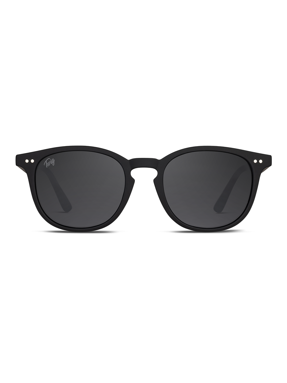 Gli Occhiali da sole Bogart di TWIG Concept Milano sono occhiali tondi neri in policarbonato, con lenti scure, ponte a occhiello, protezione UV 400, design unisex e cerniere argentate, su sfondo bianco.