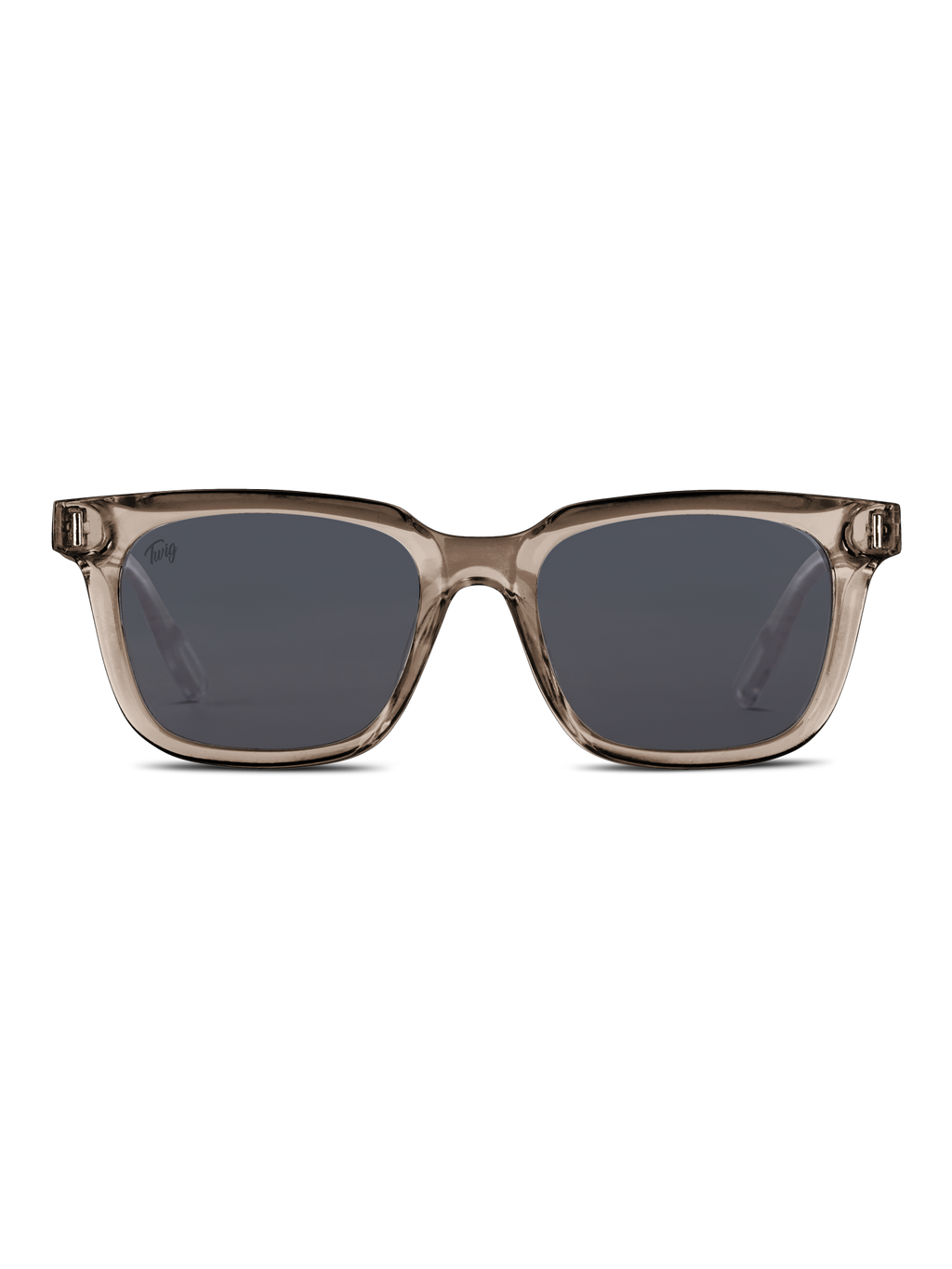 Vista frontale degli Occhiali da sole Fleming di TWIG Concept Milano, occhiali da sole rettangolari unisex con montatura in policarbonato marrone chiaro trasparente e lenti scure con protezione UV 400, su sfondo bianco.