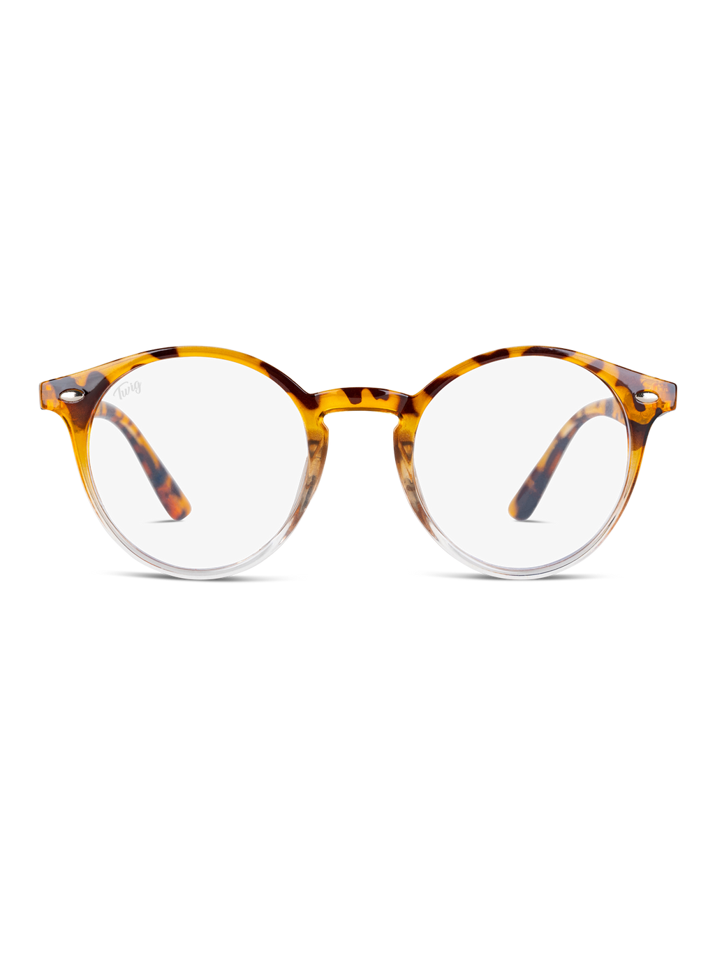 I TWIG Concept Milano Occhiali luce blu Jager sono caratterizzati da lenti rotonde, una montatura superiore tartarugata con metà inferiore trasparente e lenti luce blu che aiutano a ridurre lo stress visivo, su sfondo bianco.