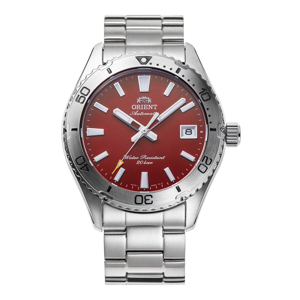L'Orient Mako 40 Automatico RA-AC0Q09R30B è un orologio subacqueo da uomo in acciaio inossidabile con quadrante rosso, indici argentati, data a ore 3, ghiera girevole, impermeabilità 20 bar sul quadrante e movimento automatico. Marchio: Orient.