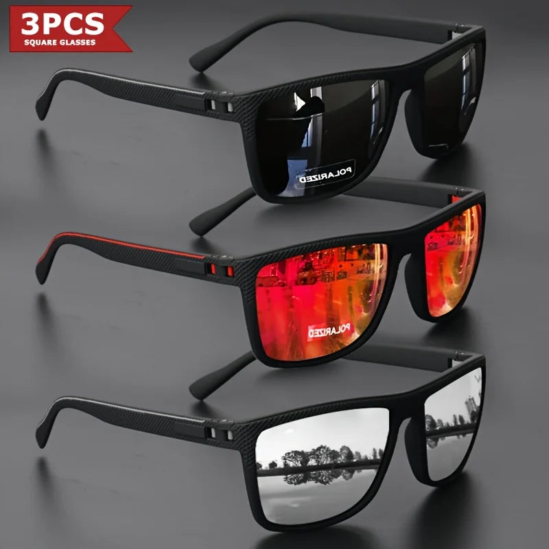 Tre paia di PACOSHOP24.COM Occhiali da sole unisex polarizzati a specchio sportivi con lenti polarizzate e protezione UV400 sono raffigurati su una superficie scura, ogni montatura quadrata con lenti nere, rosso-arancio o argento specchiato. Etichetta 3PCS nell'angolo.