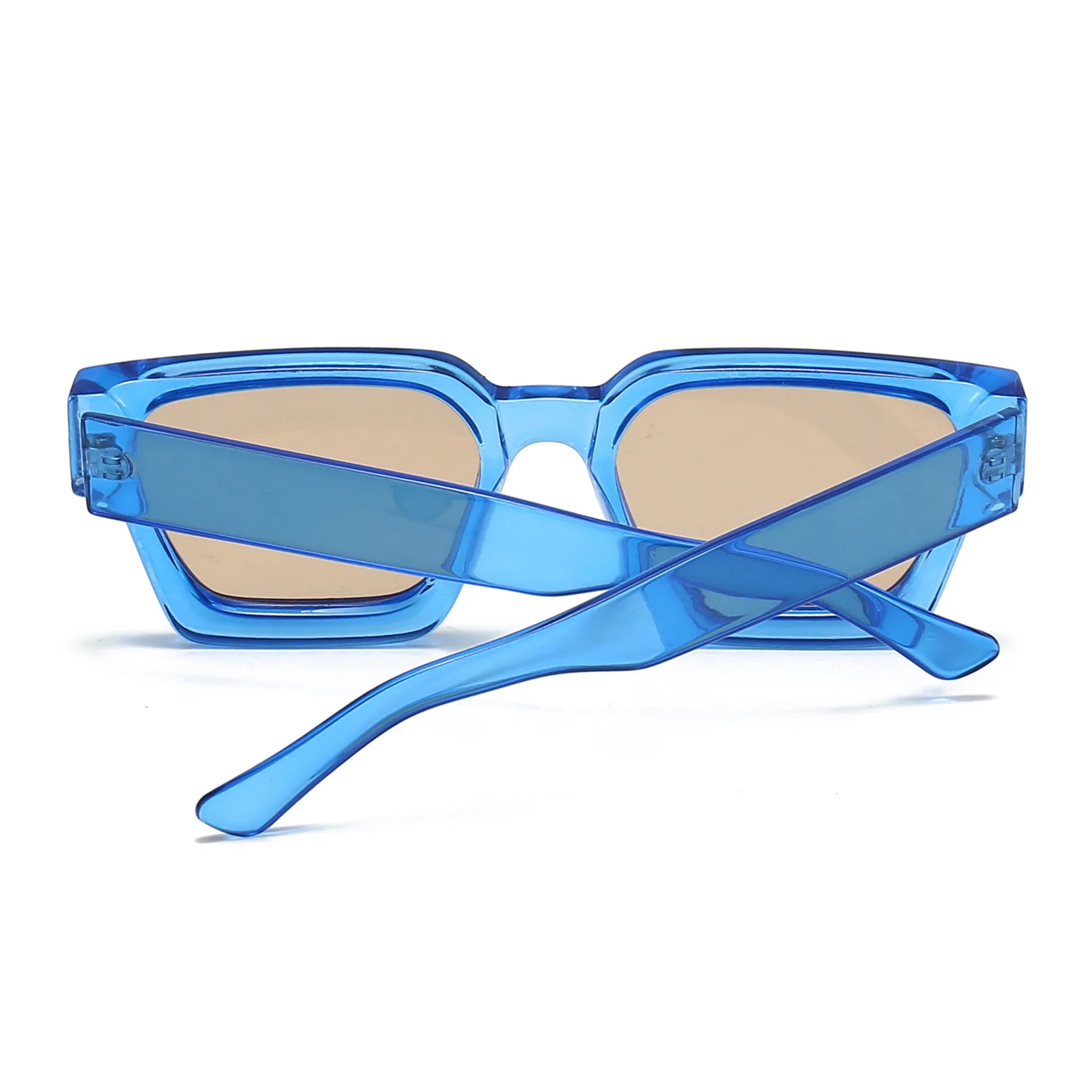 Gli Occhiali da sole con montatura quadrata Fashion Retrò Vintage di PACOSHOP24.COM, blu con lenti UV400 color tan, sono mostrati dal retro con le aste incrociate su sfondo bianco.