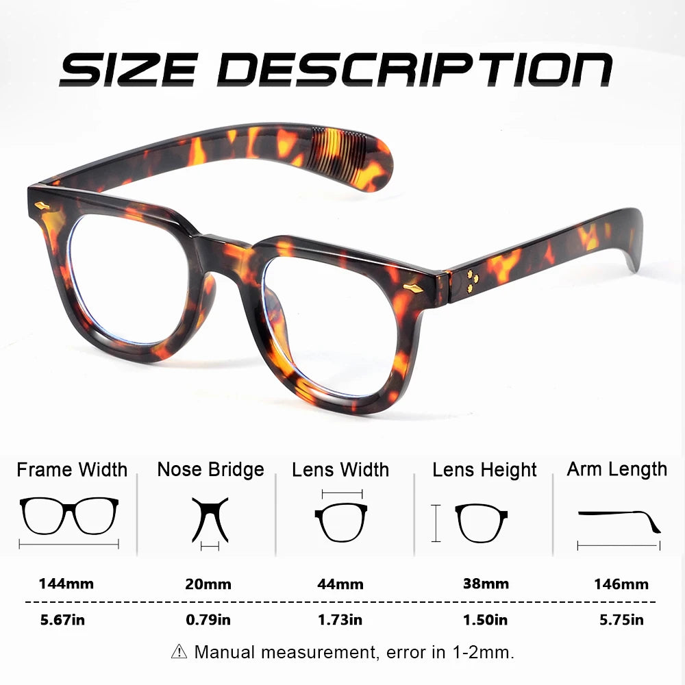 Un paio di PACOSHOP24.COM Occhiali anti luce blu Unisex wayfarer retrò vintage viene visualizzato sopra una tabella delle taglie che mostra la larghezza della montatura, il ponte del naso, la larghezza delle lenti, l'altezza e la lunghezza del braccio con misure in mm e pollici.