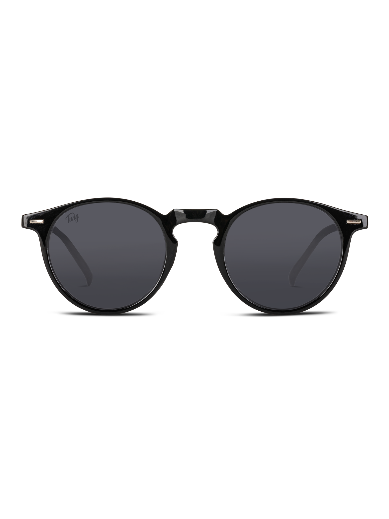 Occhiali da sole Watson di TWIG Concept Milano: occhiali da sole unisex rotondi neri con lenti scure, montatura in policarbonato lucida e protezione UV 400. In figura, su sfondo bianco.