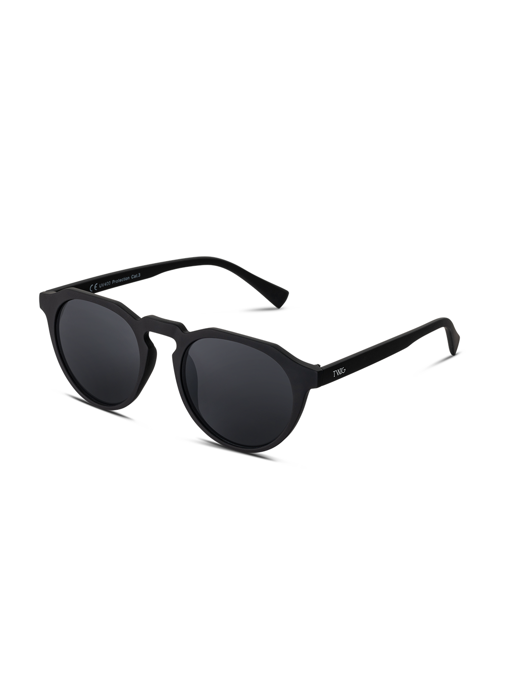 Occhiali da sole Woolf di TWIG Concept Milano: occhiali unisex rotondi neri in policarbonato, con lenti scure UV400 e montatura opaca. Presentati su fondo bianco.