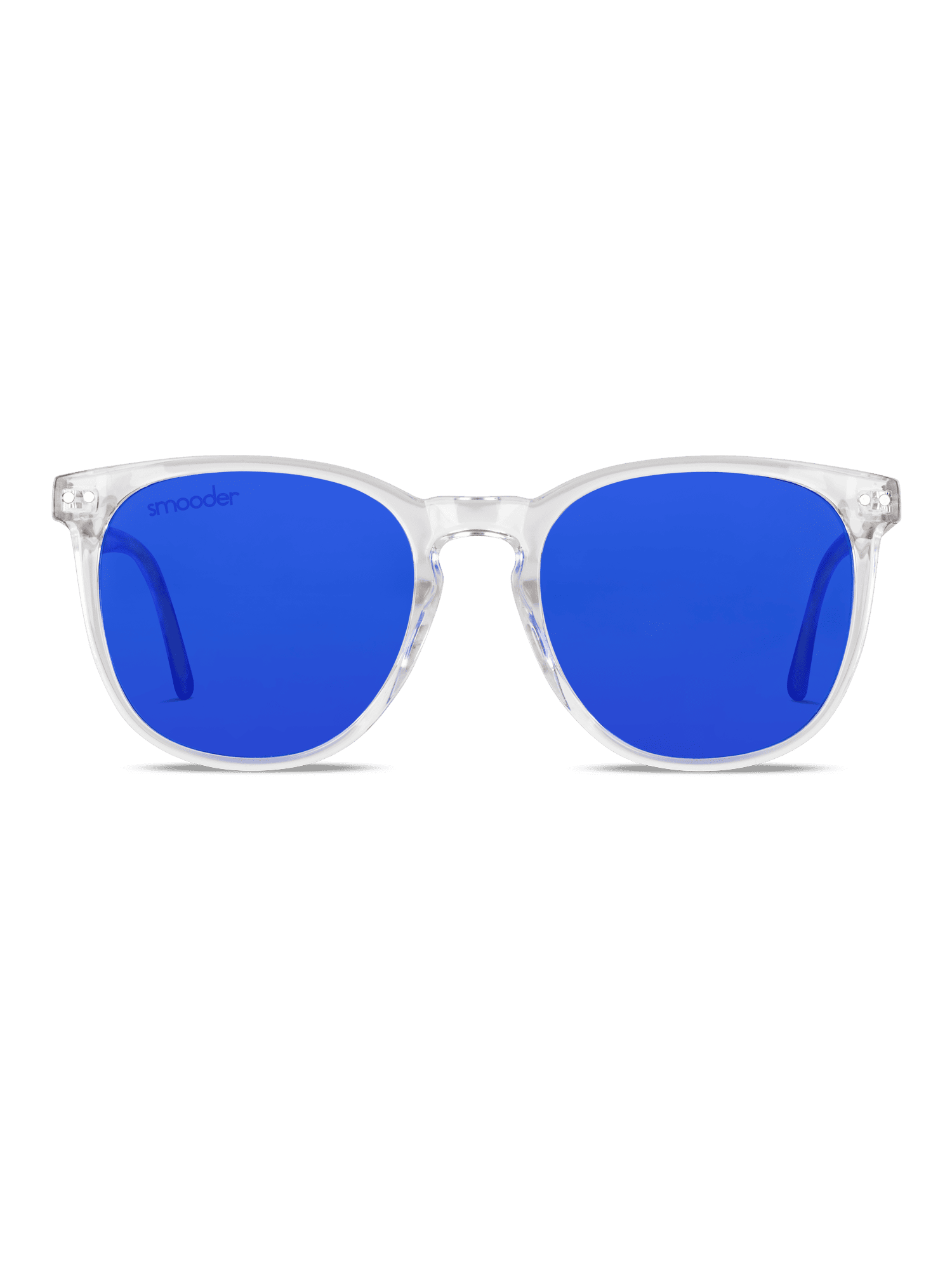 Lo Smooder Mesquite presenta una montatura in acetato di cellulosa trasparente e lenti in policarbonato riflettenti blu brillante con protezione UV400, su sfondo bianco.