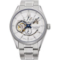 L'Orient Star Skeleton Automatico RE-AV0113S00B di Orient è dotato di movimento meccanico a vista, lancette blu, indicatore della riserva di carica, quadrante dei piccoli secondi, cinturino in acciaio inossidabile e quadrante bianco con accenti argento e oro.