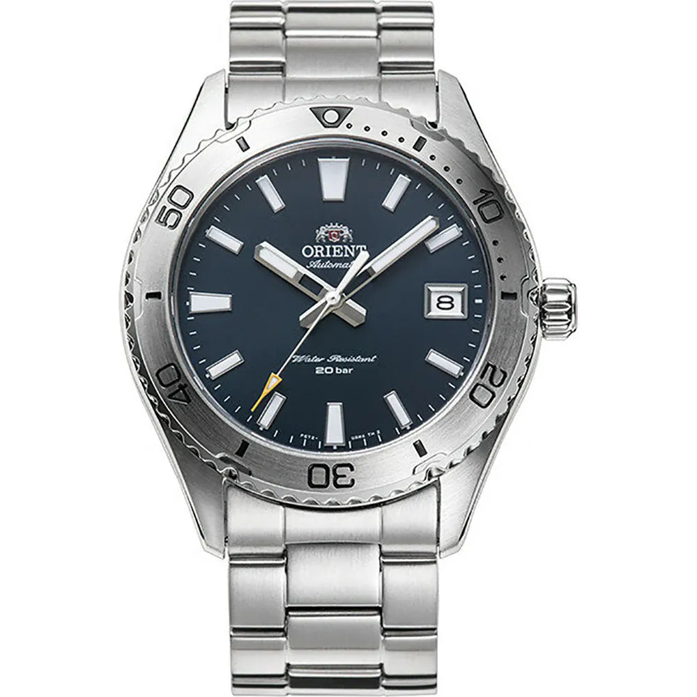 L'Orient Mako 40 RA-AC0Q02L30B è un orologio subacqueo automatico da uomo in acciaio inossidabile con quadrante nero, indici bianchi, data a ore 3, lunetta argentata, bracciale in metallo abbinato e resistenza all'acqua di 20 bar. Marchio: Orient.
